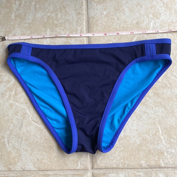 2 LLBean Bikini Bottoms size 4 - Picture 9 of 10